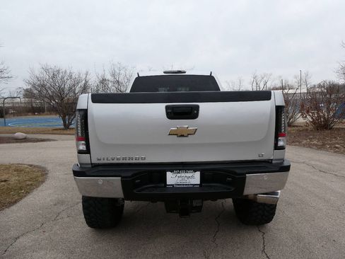 Used 2011 Chevrolet Silverado 2500 LT w/ Interior Plus Package AWD/4WD image 6