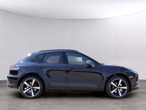 Certified 2025 Porsche Macan AWD/4WD image 9