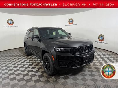 Used 2025 Jeep Grand Cherokee Altitude