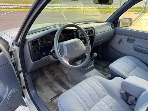 Used 2000 Toyota Tacoma 2WD Xtracab image 31