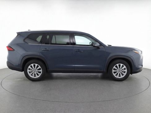 Used 2024 Toyota Grand Highlander AWD image 11