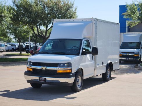 New 2025 Chevrolet Express 3500 w/ Power Convenience Package image 9