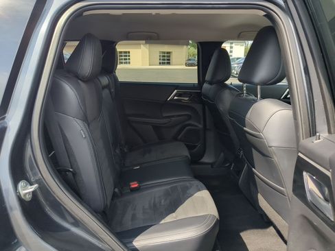 Used 2024 Mitsubishi Outlander Ralliart AWD/4WD image 32