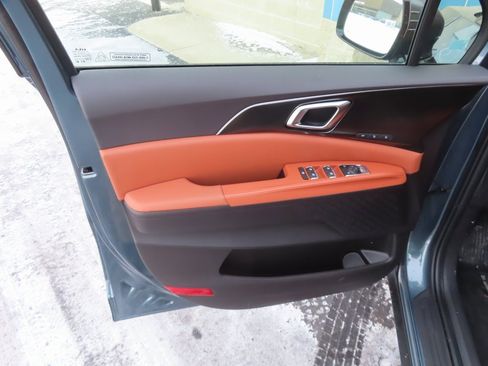 New 2026 Kia Carnival SX image 24