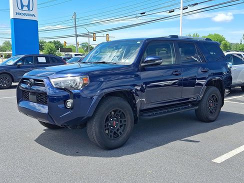 Used 2024 Toyota 4Runner SR5 Premium w/ Moonroof Package AWD/4WD image 3