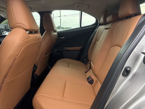Used 2021 Lexus UX 250h w/ Accessory Package (Z1) AWD/4WD image 32