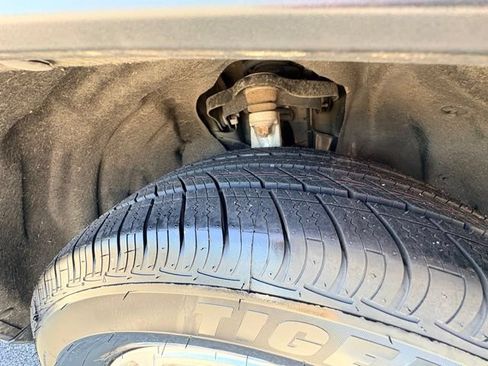 Used 2016 Jeep Grand Cherokee Limited RWD image 12