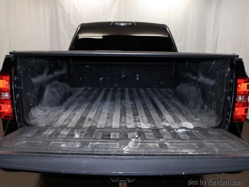 Used 2017 Chevrolet Silverado 1500 LT w/ Midnight Edition AWD/4WD image 6