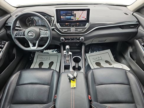 Used 2024 Nissan Altima 2.5 SR w/ SR Premium Package image 9