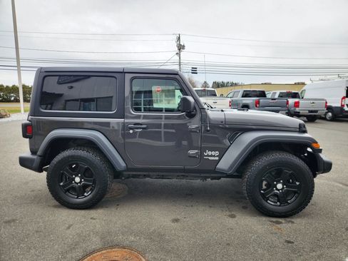 Used 2020 Jeep Wrangler Sport AWD/4WD image 16