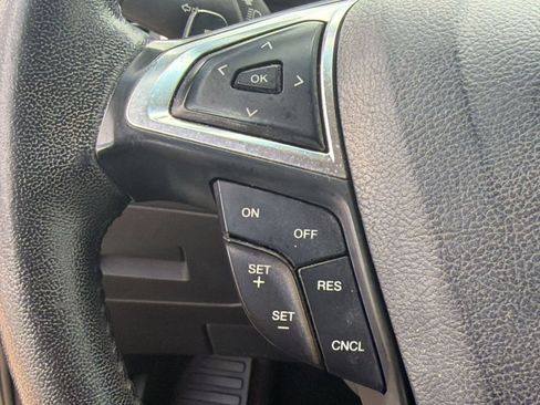 Used 2017 Ford Edge Titanium w/ Technology Package FWD image 17
