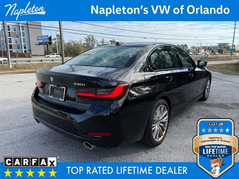 Used 2023 BMW 330i Sedan w/ Driving Assistance Package image 8