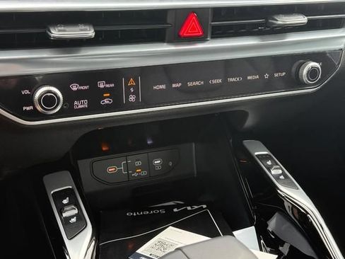 New 2026 Kia Sorento SX AWD/4WD image 16