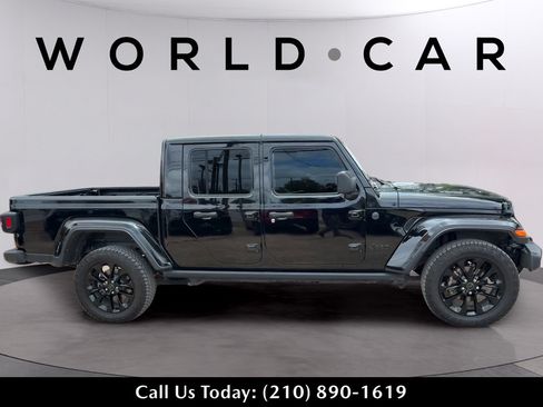 Used 2025 Jeep Gladiator Sport AWD/4WD image 4