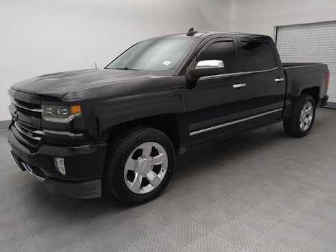 Used 2017 Chevrolet Silverado 1500 LTZ Z71 w/ LTZ Plus Package AWD/4WD image 2