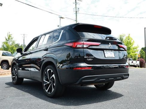 Used 2024 Mitsubishi Outlander SE FWD image 8