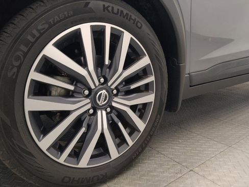 Used 2021 Nissan Kicks SV FWD image 31
