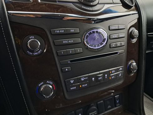 Used 2017 INFINITI QX80 4WD w/ Driver Assistance Package image 23