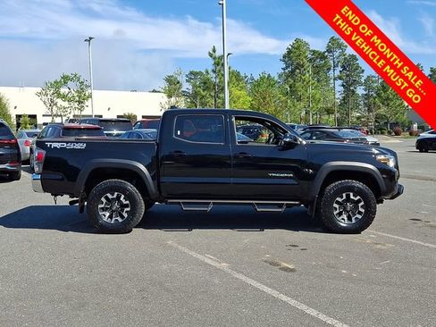 Certified 2023 Toyota Tacoma TRD Off-Road AWD/4WD image 9