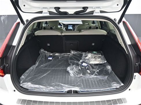 New 2026 Volvo V60 B5 Cross Country Plus w/ Protection Package Premier image 10