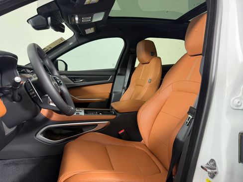 New 2026 Jaguar F-PACE R-Dynamic S image 5