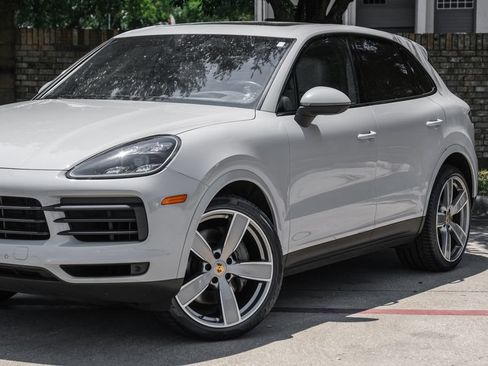 Used 2023 Porsche Cayenne S Platinum AWD/4WD image 14
