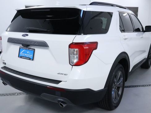Used 2021 Ford Explorer XLT w/ Equipment Group 202A image 7