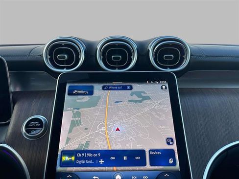 Used 2025 Mercedes-Benz GLC 300 4MATIC image 25