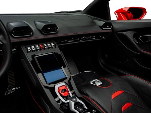 Used 2020 Lamborghini Huracan EVO RWD image 37