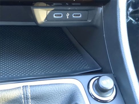 Certified 2025 Volkswagen Jetta Sport image 22