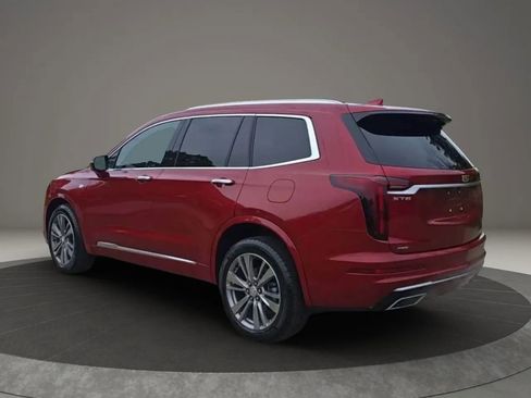 Used 2023 Cadillac XT6 Premium Luxury AWD/4WD image 3