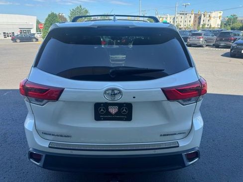 Used 2019 Toyota Highlander Limited Platinum AWD/4WD image 18
