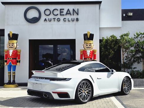 Used 2022 Porsche 911 Turbo S image 3