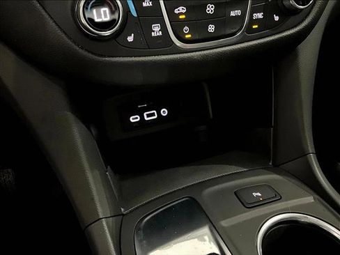 Used 2024 Chevrolet Equinox LT FWD image 26