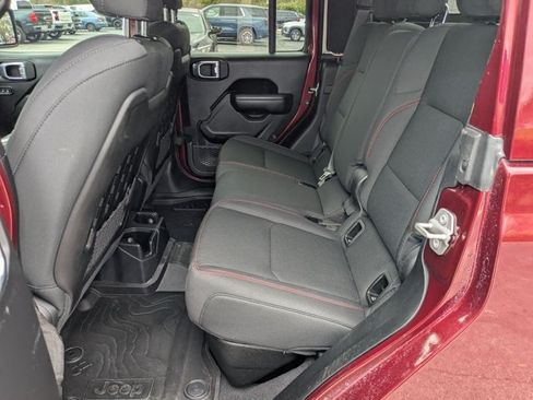 Used 2021 Jeep Gladiator Rubicon AWD/4WD image 16