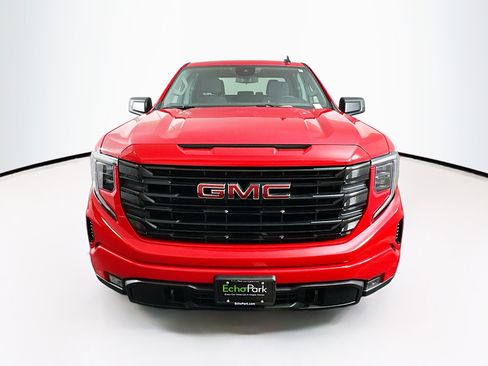 Used 2025 GMC Sierra 1500 Elevation image 2