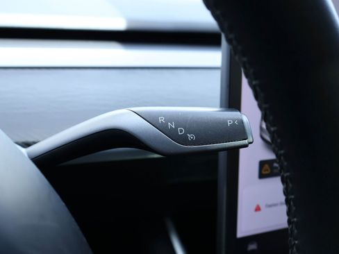 Used 2020 Tesla Model Y Long Range image 17