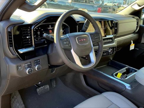 New 2025 GMC Sierra 2500 SLT w/ SLT Premium Package image 8