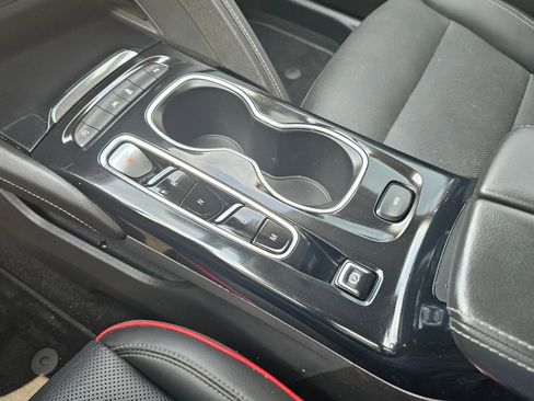 Used 2023 Buick Envision Essence w/ Sport Touring Package FWD image 24