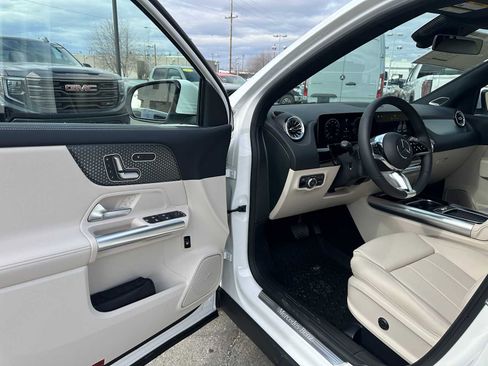 Used 2025 Mercedes-Benz GLA 250 4MATIC image 22