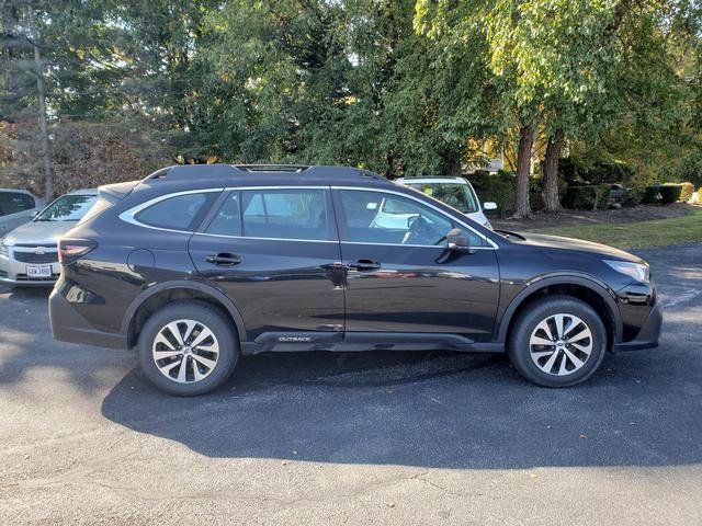 Used 2022 Subaru Outback AWD/4WD image 2