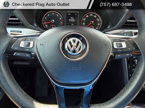 Used 2021 Volkswagen Passat 2.0T SE FWD image 20