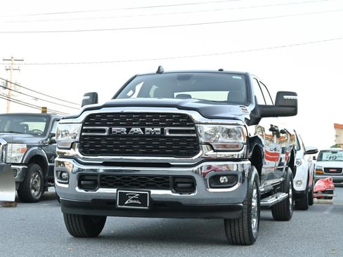 Used 2024 RAM 2500 Big Horn w/ Bed Utility Group image 4