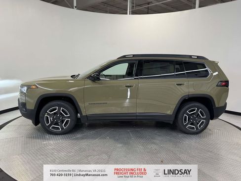 New 2026 Jeep Cherokee Laredo image 5