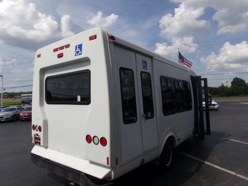 Used 2011 Ford E-350 and Econoline 350 Super Duty w/ Shuttle Bus Prep Pkg image 4