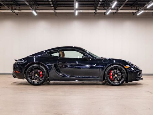 Used 2024 Porsche 718 Cayman GTS RWD image 4