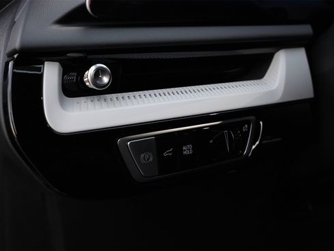 New 2026 Cadillac Optiq Luxury 1 image 15