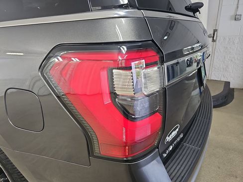 Used 2020 Ford Expedition Limited w/ Special Edition Package AWD/4WD image 42