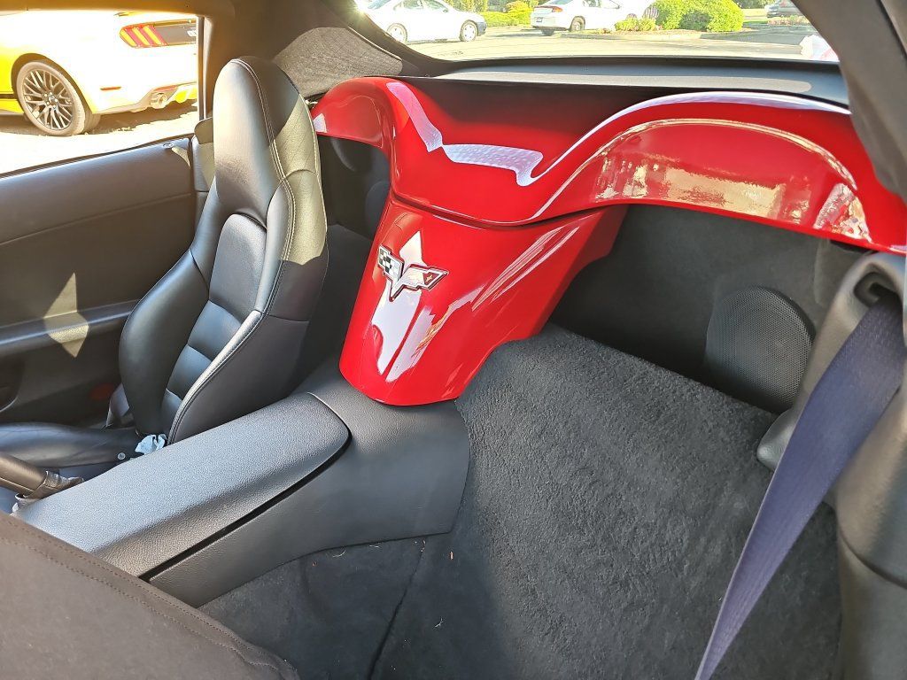 Used 2005 Chevrolet Corvette Convertible RWD image 31