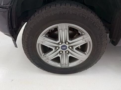 Used 2019 Ford F150 Lariat w/ Equipment Group 502A Luxury AWD/4WD image 7